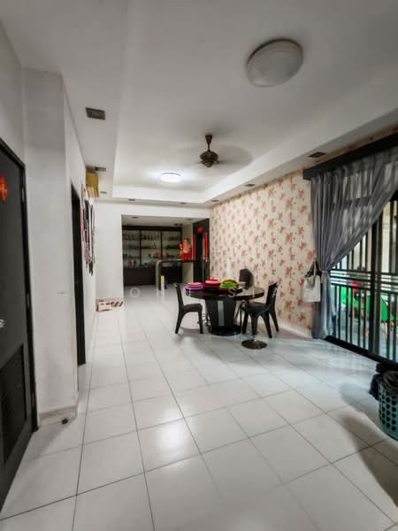 Rumah Teres 2 Tingkat untuk Dijual di Skudai (Johor) - John Sia - Living Room - PropertyGuru.com.my