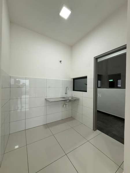 Servis Apartment untuk Disewa di Traders Park - Chloe Chan - Kitchen - PropertyGuru.com.my