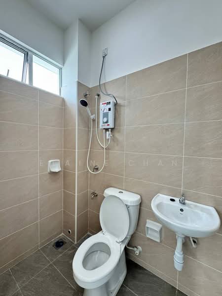 Rumah Teres 2 Tingkat untuk Disewa di Bandar Dato Onn (Tebrau) - Elaine Chan - Bathroom - PropertyGuru.com.my