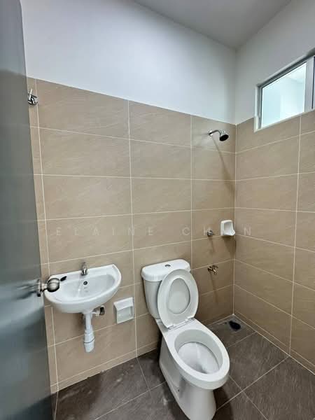 Rumah Teres 2 Tingkat untuk Disewa di Bandar Dato Onn (Tebrau) - Elaine Chan - Bathroom - PropertyGuru.com.my