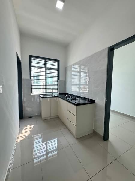 Rumah Teres 2 Tingkat untuk Disewa di Bandar Dato Onn (Tebrau) - Elaine Chan - Kitchen - PropertyGuru.com.my