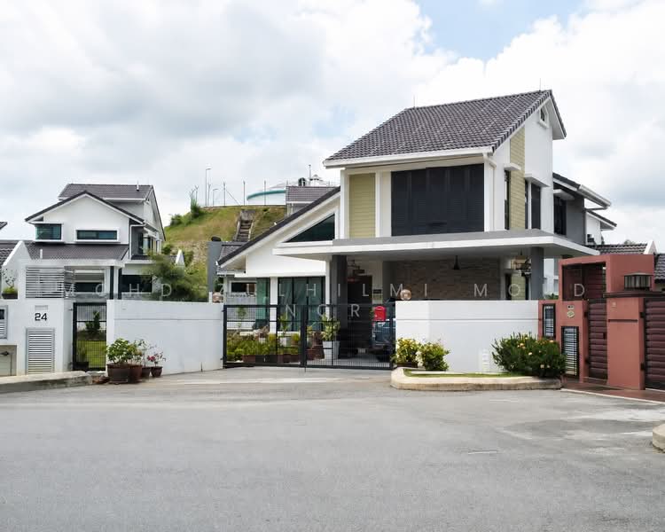 Bungalow for Sale in Puncak Bestari (Puncak Alam) - Mohd Zulhilmi Mohd Nor - Exterior - PropertyGuru.com.my