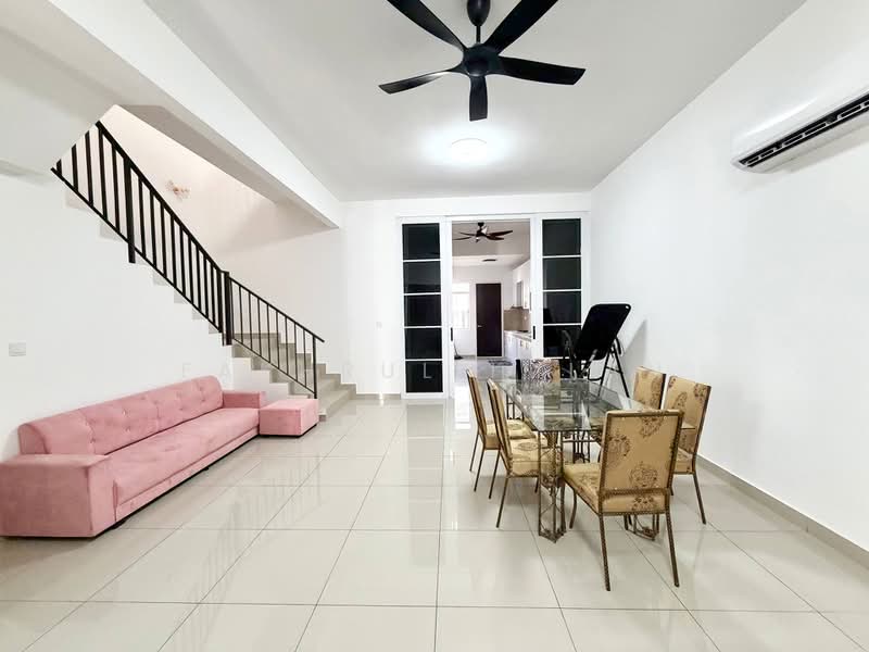 2-storey Terraced House for Rent in Skudai (Johor) - Fakhrul Imlan - Living Room - PropertyGuru.com.my