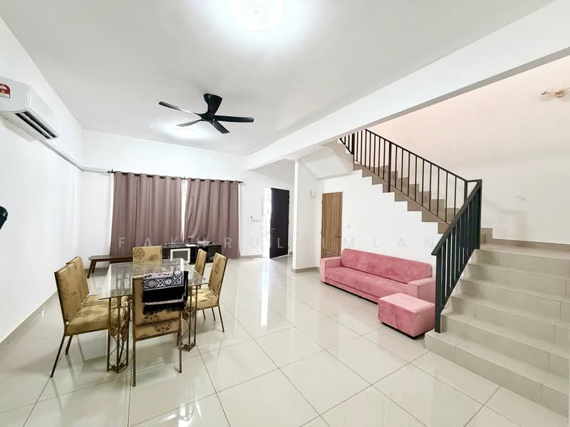 2-storey Terraced House for Rent in Skudai (Johor) - Fakhrul Imlan - Living Room - PropertyGuru.com.my