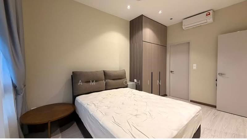 Kediaman Servis untuk Dijual di M Oscar - Amy Chin - Bedroom - PropertyGuru.com.my
