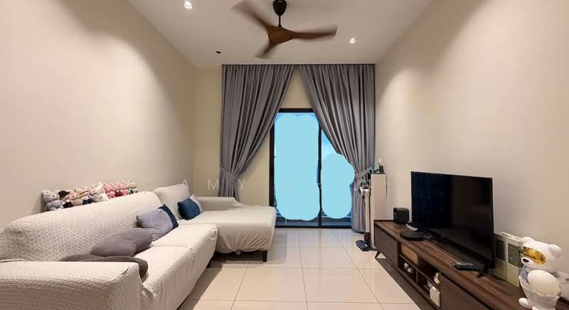 Kediaman Servis untuk Dijual di M Oscar - Amy Chin - Living Room - PropertyGuru.com.my