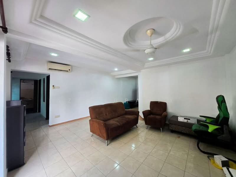 Pangsapuri untuk Dijual di Regal Regina Court - Azli Ibrahim - Living Room - PropertyGuru.com.my