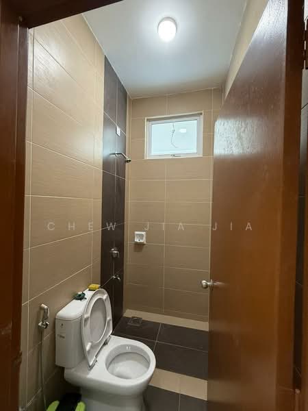 Rumah Berkembar untuk Disewa di Taman Mount Austin (Tebrau) - Chew Jia Jia - Bathroom - PropertyGuru.com.my