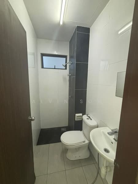 Service Residence for Rent at Seasons Garden Residences - Alvin Sow - Bathroom - PropertyGuru.com.my