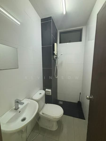 Service Residence for Rent at Seasons Garden Residences - Alvin Sow - Bathroom - PropertyGuru.com.my