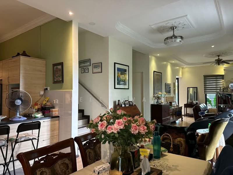 Rumah Berkembar untuk Dijual di Antara Gapi (Ulu Yam) - Helen Wan - Living Room - PropertyGuru.com.my