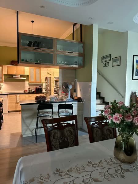 Rumah Berkembar untuk Dijual di Antara Gapi (Ulu Yam) - Helen Wan - Kitchen - PropertyGuru.com.my