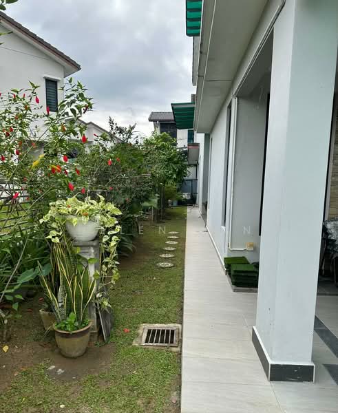 Rumah Berkembar untuk Dijual di Antara Gapi (Ulu Yam) - Helen Wan - Exterior - PropertyGuru.com.my