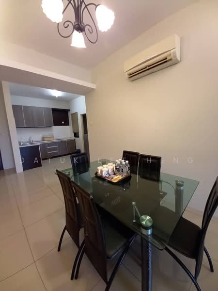 Kondominium untuk Dijual di Kinta Riverfront Hotel & Suites - Datuk Lee Heng - Dining Room - PropertyGuru.com.my
