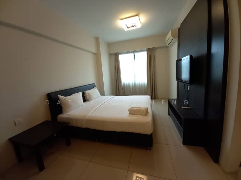 Kondominium untuk Dijual di Kinta Riverfront Hotel & Suites - Datuk Lee Heng - Bedroom - PropertyGuru.com.my