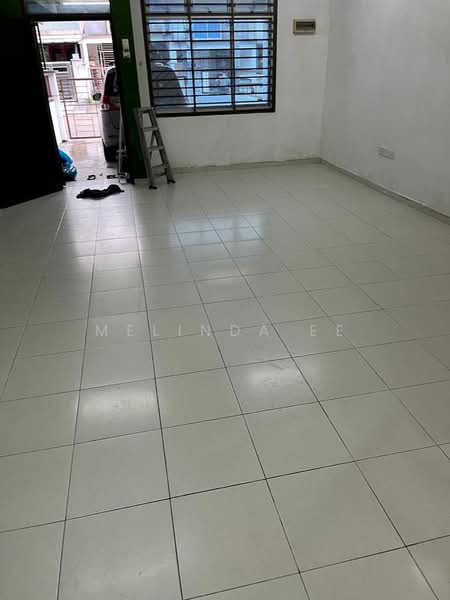 2.5-storey Terraced House for Sale in Taman Scientex Pasir Gudang (Pasir Gudang) - Melinda Ee - Living Room - PropertyGuru.com.my