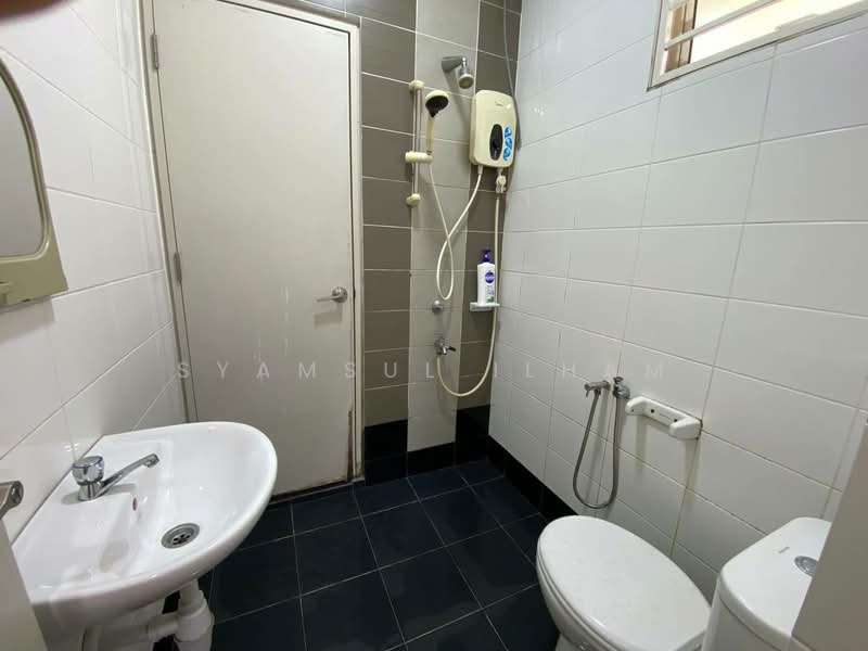2-storey Terraced House for Sale in Presint 11 (Putrajaya) - Syamsul Ilham - Bathroom - PropertyGuru.com.my