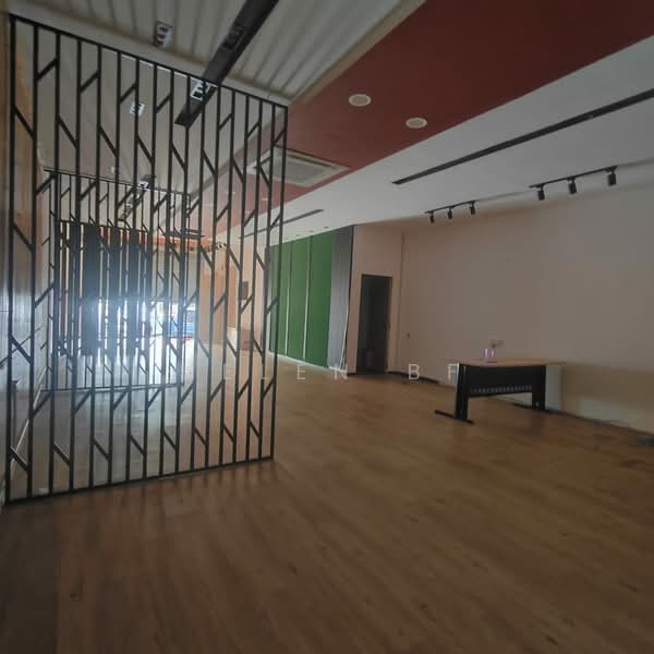 Kedai untuk Disewa di Batu Berendam (Melaka) - Helen BF - Interior - PropertyGuru.com.my