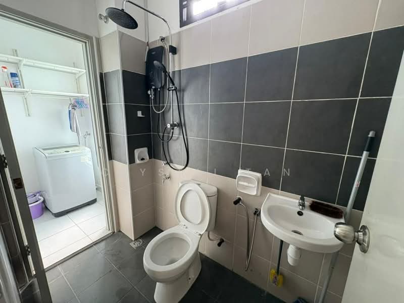 Rumah Teres 2 Tingkat untuk Dijual di Kempas Baru (Johor Bahru) - Crystal Tan - Bathroom - PropertyGuru.com.my