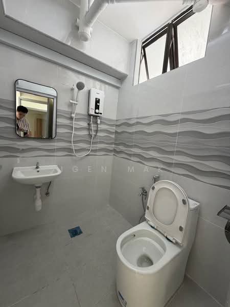 Apartment for Rent at Chin Woo Court - Igen Mak - Bathroom - PropertyGuru.com.my