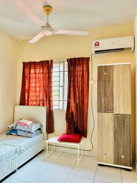 Pangsapuri untuk Disewa di Danau Seri - Erin Yusof - Bedroom - PropertyGuru.com.my