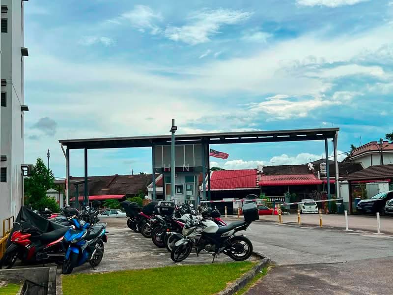 Condominium for Sale at Selesa Puteri Condominium - John Sia - Exterior - PropertyGuru.com.my
