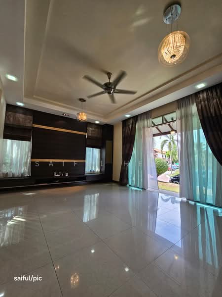 Bungalow for Sale in Setia Eco Park (Setia Alam) - SAIFUL HELMI - Living Room - PropertyGuru.com.my