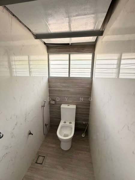 Shop / Office for Rent in Taman Suntex (Cheras) - Addy Ng - Bathroom - PropertyGuru.com.my