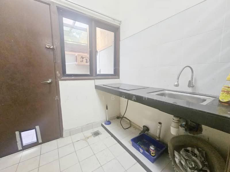 2-storey Terraced House for Sale in Presint 14 (Putrajaya) - Azli Ibrahim - Kitchen - PropertyGuru.com.my