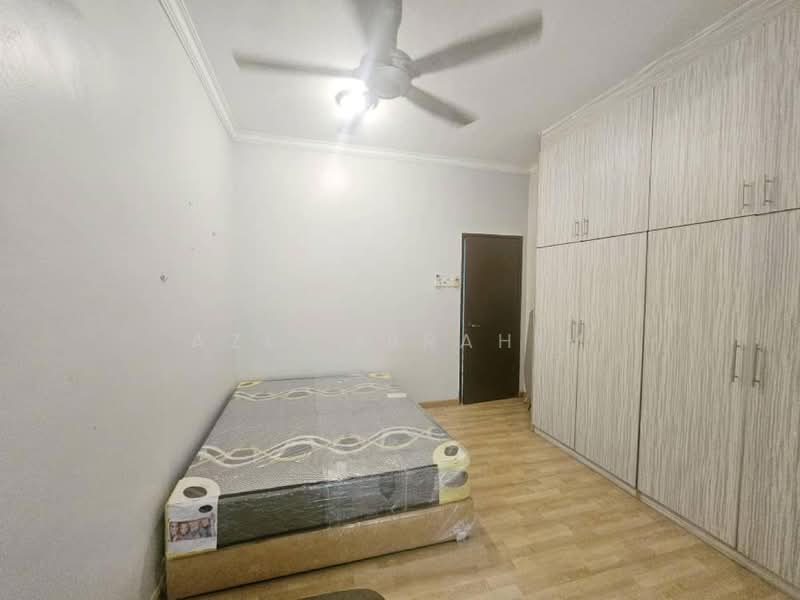 2-storey Terraced House for Sale in Presint 14 (Putrajaya) - Azli Ibrahim - Bedroom - PropertyGuru.com.my