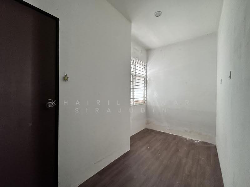 Shop / Office for Rent in Seksyen 7 (Shah Alam) - Khairil Anwar Sirajudin - Interior - PropertyGuru.com.my