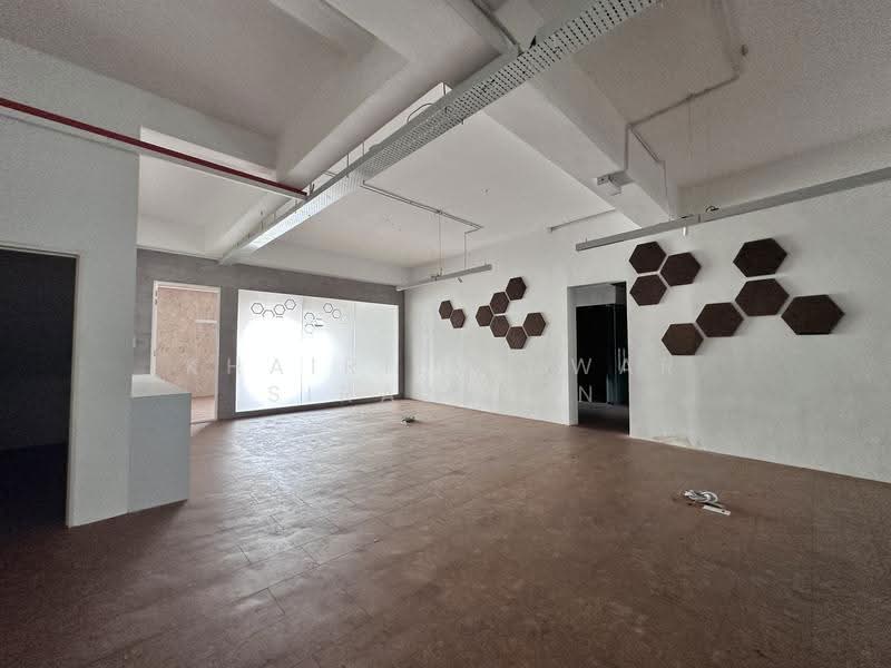 Shop / Office for Rent in Seksyen 7 (Shah Alam) - Khairil Anwar Sirajudin - Interior - PropertyGuru.com.my