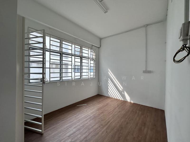 Shop / Office for Rent in Seksyen 7 (Shah Alam) - Khairil Anwar Sirajudin - Interior - PropertyGuru.com.my