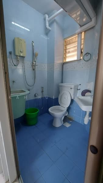 Pangsapuri untuk Dijual di Pangsapuri Perai Utama - Kah Hui Teoh - Bathroom - PropertyGuru.com.my