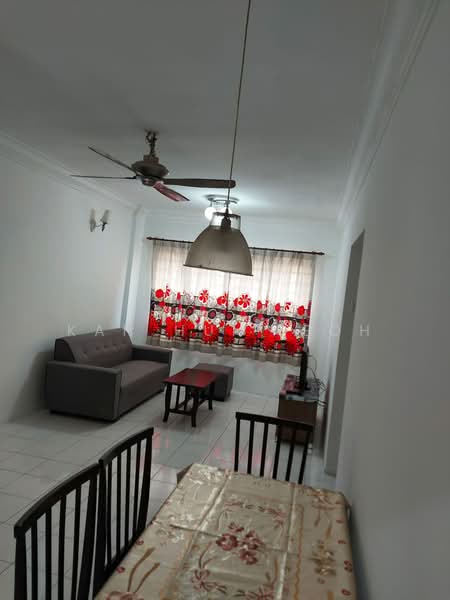 Pangsapuri untuk Dijual di Pangsapuri Perai Utama - Kah Hui Teoh - Living Room - PropertyGuru.com.my