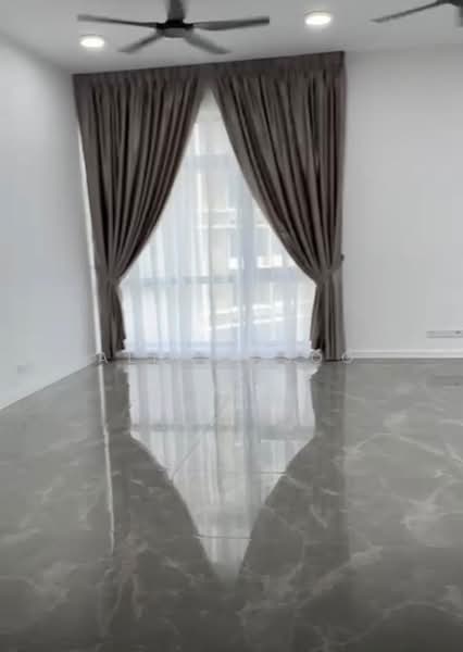 Servis Apartment untuk Dijual di Park Regent @Desa Park City - Alicia Soo - Living Room - PropertyGuru.com.my