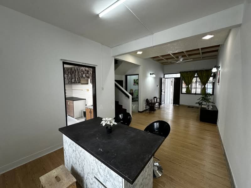 1.5-storey Terraced House for Rent in Taman Perling (Perling) - Max Yee - Kitchen - PropertyGuru.com.my