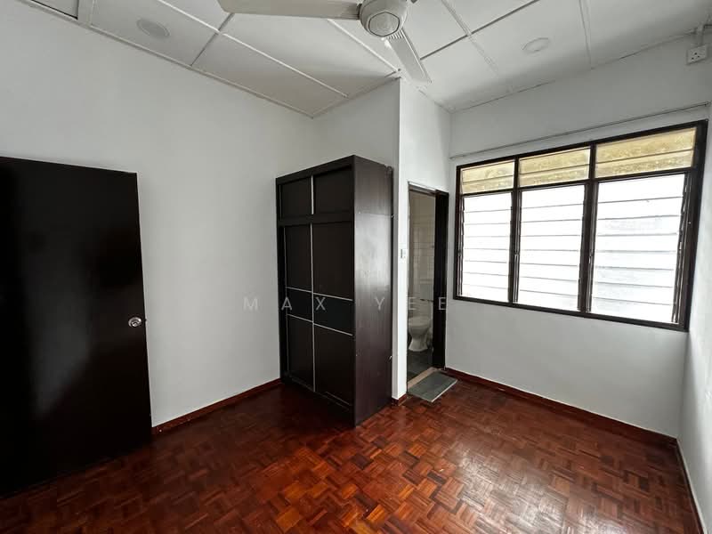1.5-storey Terraced House for Rent in Taman Perling (Perling) - Max Yee - Bedroom - PropertyGuru.com.my