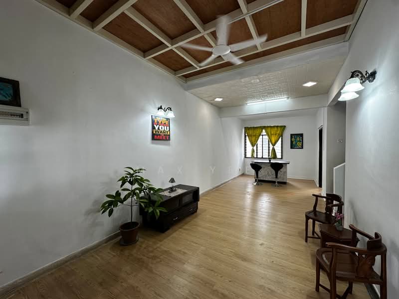 1.5-storey Terraced House for Rent in Taman Perling (Perling) - Max Yee - Living Room - PropertyGuru.com.my