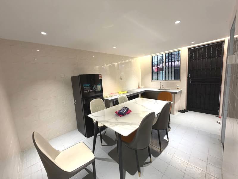 2-storey Terraced House for Sale in Bandar Baru Permas Jaya (Permas Jaya) - Christina Ang - Kitchen - PropertyGuru.com.my
