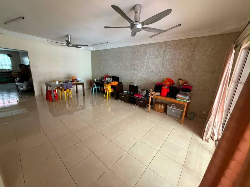 2-storey Terraced House for Sale in Batu Caves (Selangor) - Larry Wong - Living Room - PropertyGuru.com.my