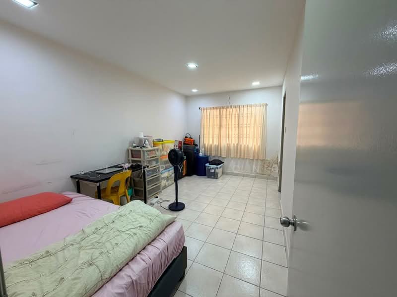 2-storey Terraced House for Sale in Batu Caves (Selangor) - Larry Wong - Bedroom - PropertyGuru.com.my