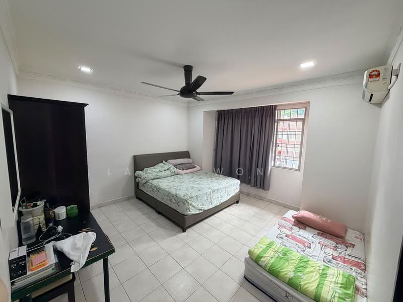 2-storey Terraced House for Sale in Batu Caves (Selangor) - Larry Wong - Bedroom - PropertyGuru.com.my