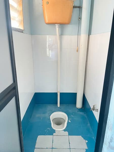 Flat for Sale at Pangsapuri Meranti - Wayne Lai - Bathroom - PropertyGuru.com.my