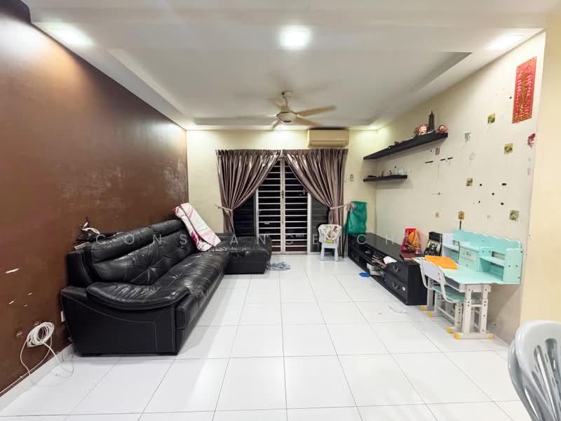 Apartment for Sale at M'tiara - Constance Chan - Living Room - PropertyGuru.com.my