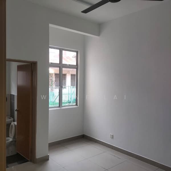 Rumah Teres untuk Dijual di Sungai Buloh (Selangor) - Wayne Lai - Bathroom - PropertyGuru.com.my