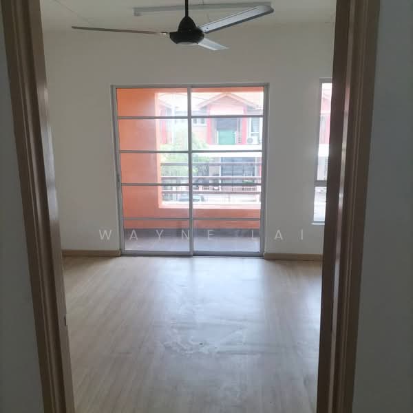 Rumah Teres untuk Dijual di Sungai Buloh (Selangor) - Wayne Lai - Living Room - PropertyGuru.com.my