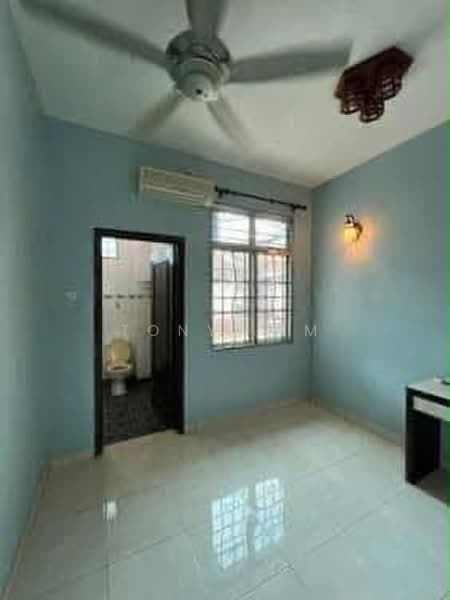 2-storey Terraced House for Rent in Austin (Johor Bahru) - Tony Lim - Bathroom - PropertyGuru.com.my