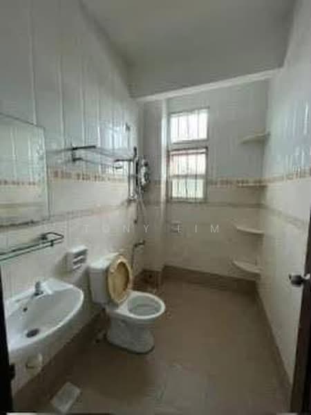 2-storey Terraced House for Rent in Austin (Johor Bahru) - Tony Lim - Bathroom - PropertyGuru.com.my