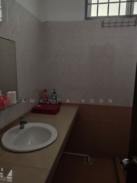 Semi-Detached House for Sale in Taman Bukit Jaya (Ulu Tiram) - Amanda Voon - Bathroom - PropertyGuru.com.my
